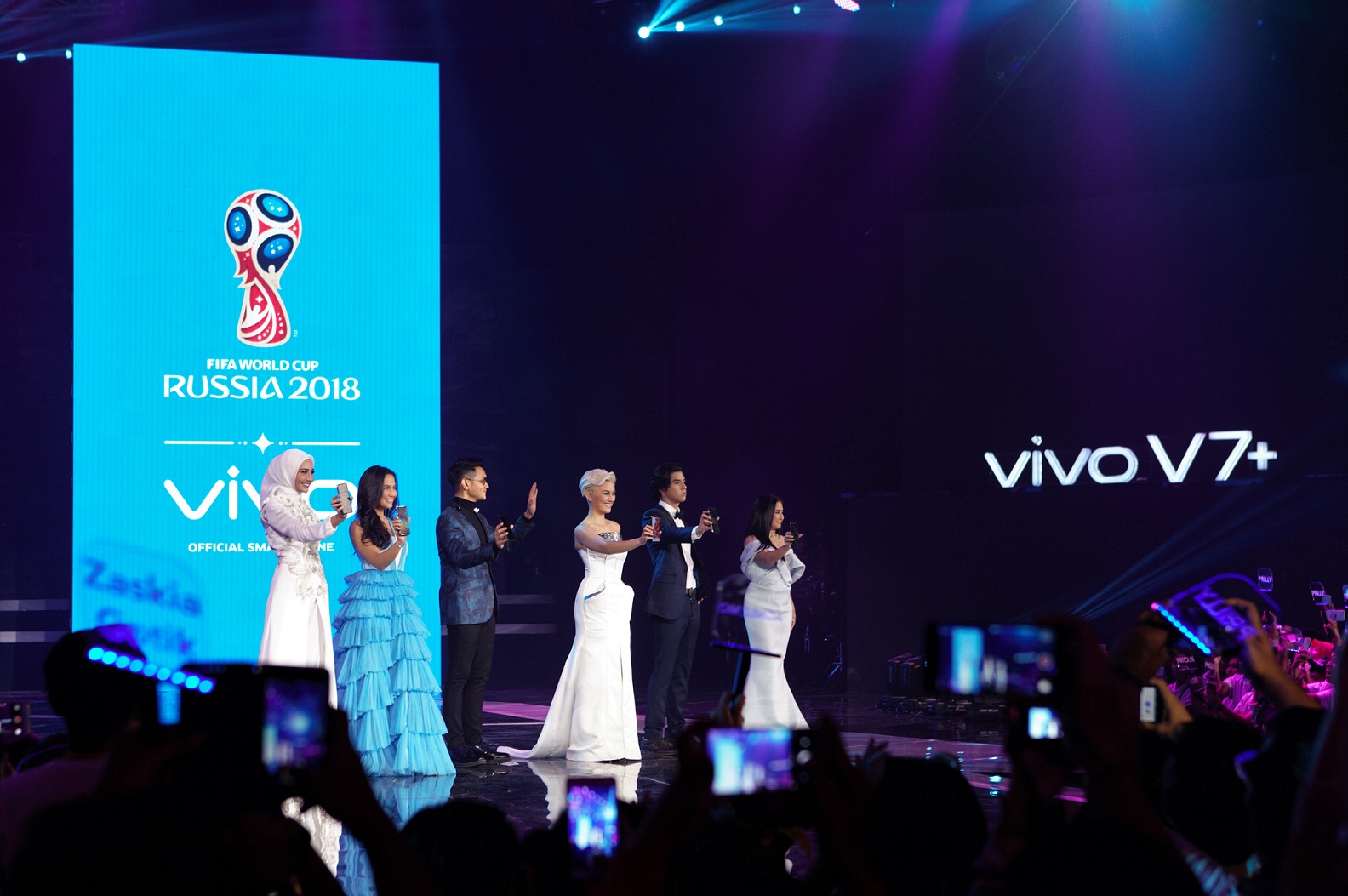 Photo Caption 1 - Vivo V7+ Perfect Moment Grand Launch (28 September 2017).