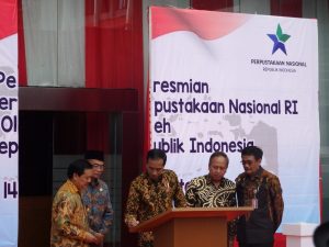 Presiden Jokowi meresmikan gedung perpusnas