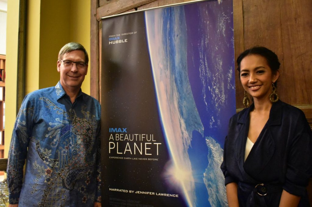Duta Besar Kanada di Indonesia bersama Nina Tamam