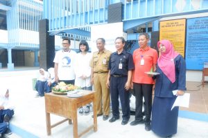Tiba di SMP N 285 Disambut oleh para siswa