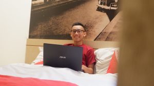 Traveling dengan happyTrip