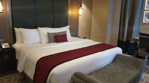 Kamar Jenis Deluxe di Aston Priority Simatupang