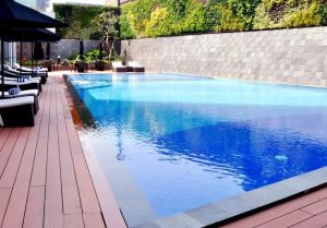 Kolam Renang Aston Priority Simatupang